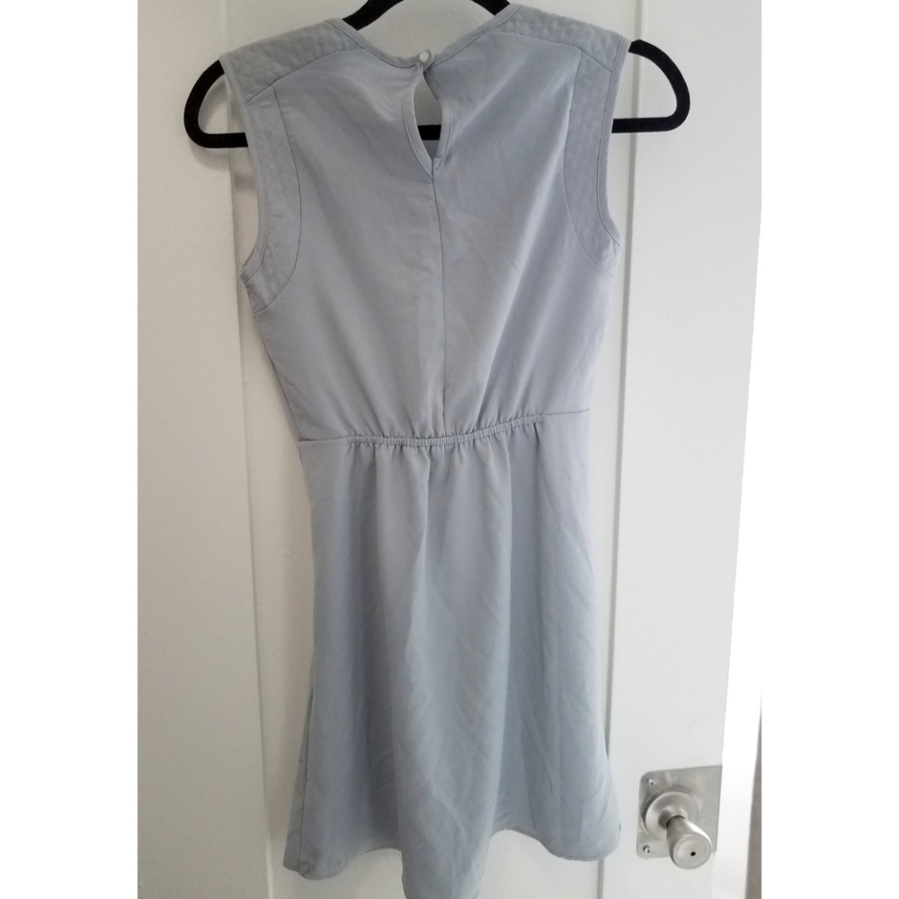 Dress - Picture 3 of 6
